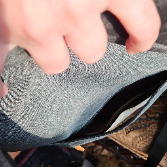 Nordace Men/ Woman Siena Pro 17" Backpack in Green - Picture 12 of 16